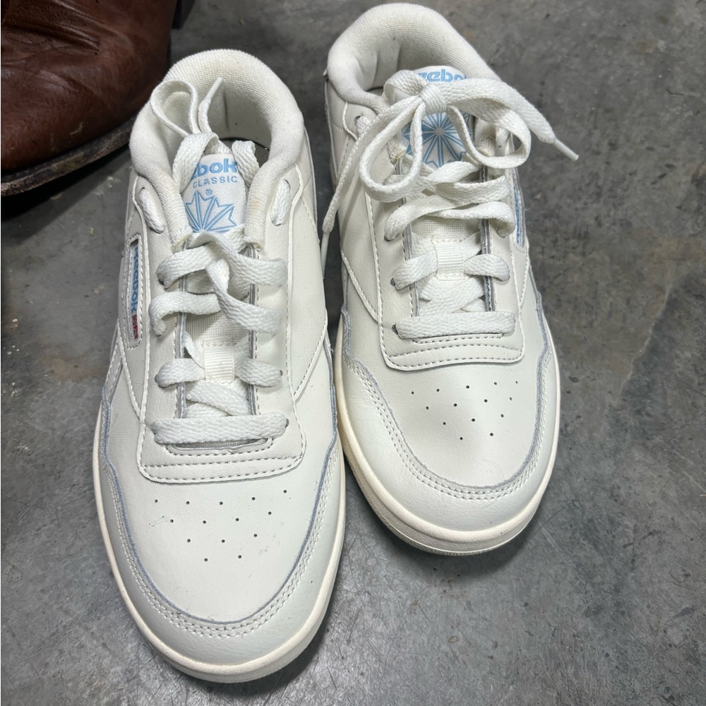 Brand new Reebok tennis shoes women’s 7